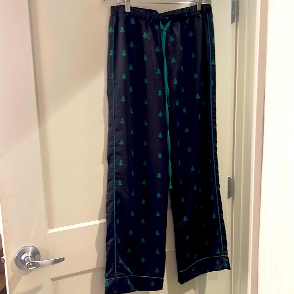 Kittenish satin pajama pants Christmas print